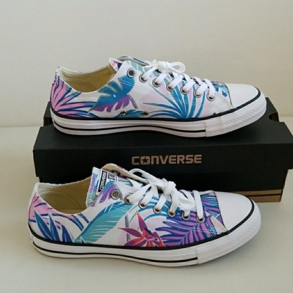 Converse - Picture 4 of 8